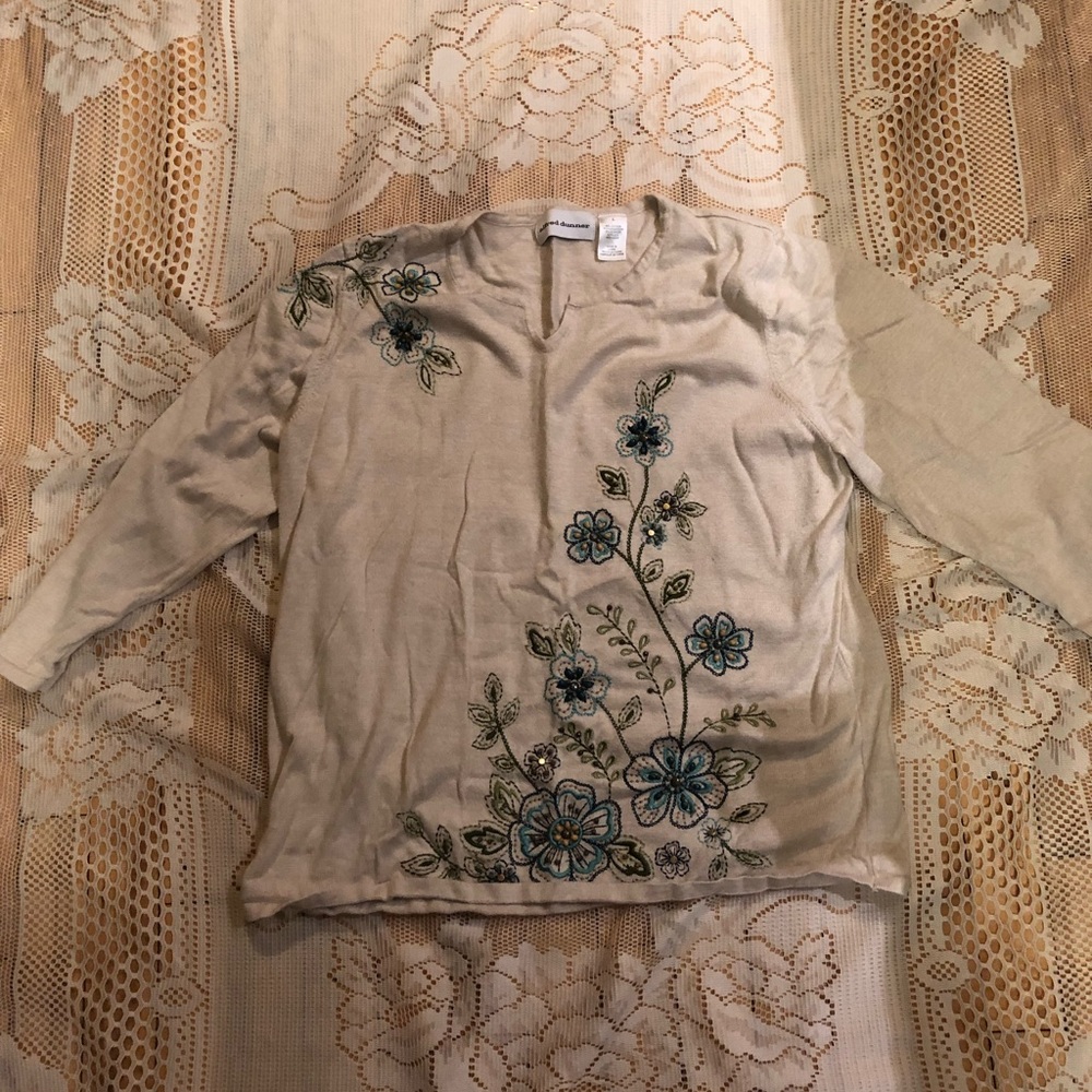 Pull over sweater